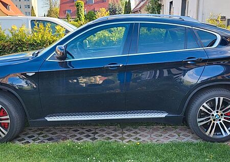 BMW X6 xDrive50i -