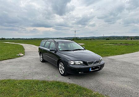 Volvo V70 2.4T