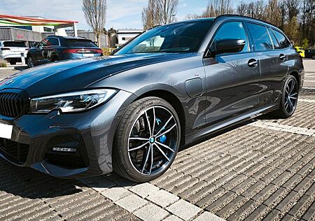 BMW 330e Touring M Sport, DAB, HuD, 360°, Garantie