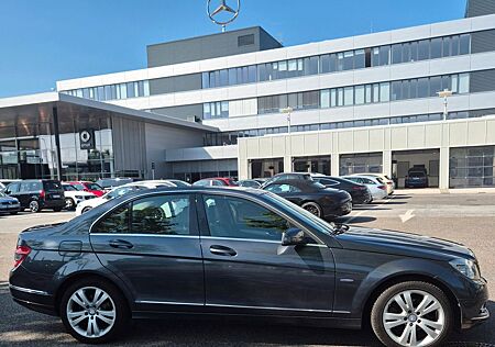 Mercedes-Benz C 180 CGI BlueEFFICIENCY ELEGANCE Autom. ELE...