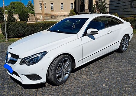 Mercedes-Benz E 200 -