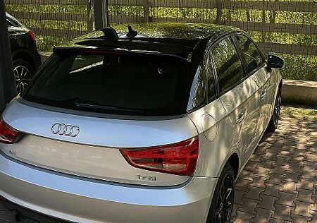 Audi A1 1.4 TFSI Sportback/125 PS/ *PDC *SHZ