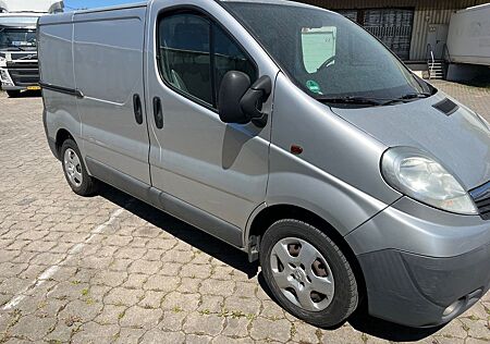 Opel Vivaro scheckheftgepflegt