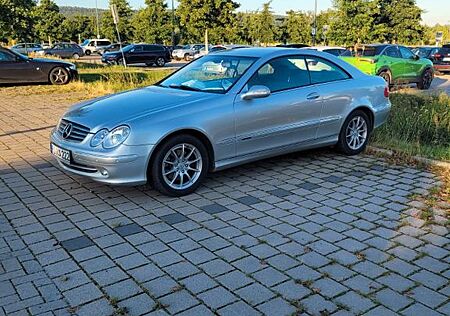 Mercedes-Benz CLK 220