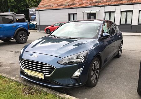 Ford Focus Cool & Connect