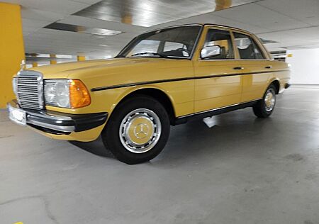 Mercedes-Benz 230 gebraucht kaufen Mercedes-Benz 230 W123 Oldtimer 230e