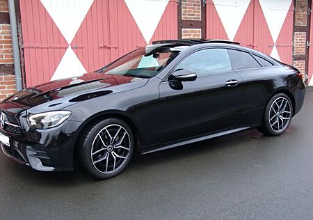 Mercedes-Benz E 200 Autom. -Coupe Night Edition