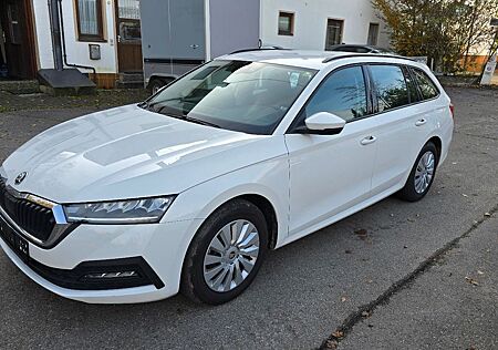 Skoda Octavia Combi Active erst 5700 km