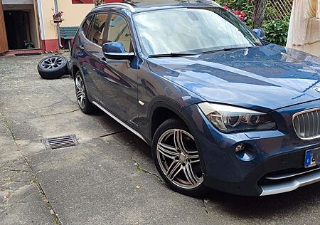 BMW X1 xDrive23d - Garagenwagen-Frauenfahrzeug