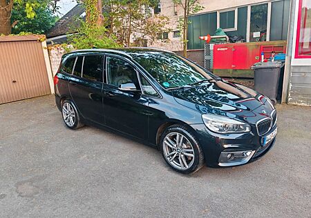 BMW 2er 220 Gran Tourer 220d xDrive Steptronic 7Sitze