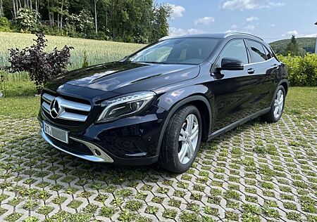 Mercedes-Benz GLA 250 4MATIC DCT Urban Urban