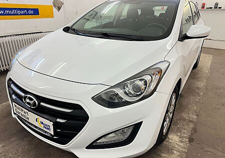 Hyundai i30 cw blue Classic Klimaanlage Ganzjahresreifen