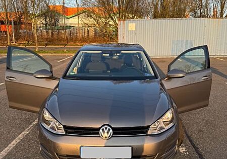 VW Golf Volkswagen 1.2 TSI 63kW BMT Trendline Variant Tren...