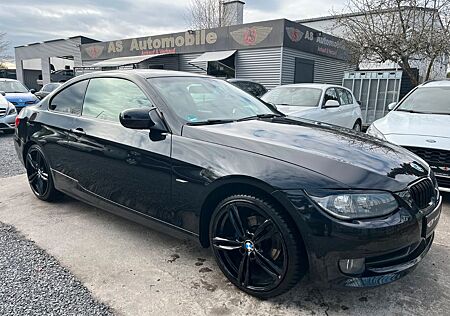 BMW 318i Sport Coupé, Navi,GSD, Xenon,Black Edition