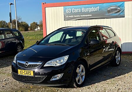 Opel Astra J 1.7CDTI KOMBI/SHZ/NAVI/AHK/TÜV 01/26