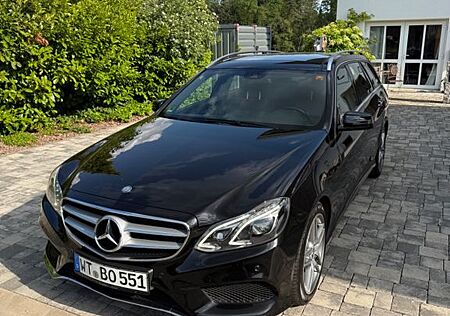 Mercedes-Benz E 350 AMG 4MATIC T - AHK, Massage, Lordose, Pano