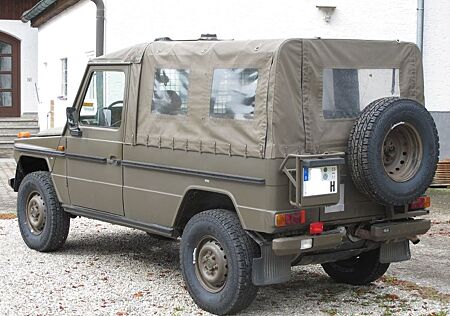 Mercedes-Benz G 230