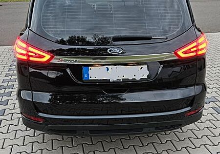 Ford S-Max TÜV NEU 2,0 TDCi 110kW Titanium Diesel