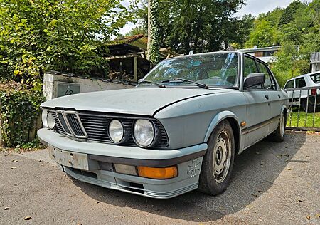 BMW 535i ehemals 525i M Paket Scheunenfund