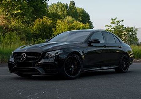 Mercedes-Benz E 63 AMG Mercedes-AMG E 63 S 4MATIC+ Autom. ...