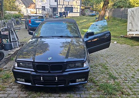 BMW 320i Cabrio
