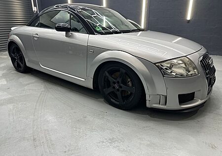 Audi TT Coupe/Roadster 1.8 T Coupe quattro