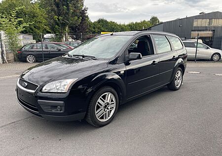 Ford Focus Turnier Ghia