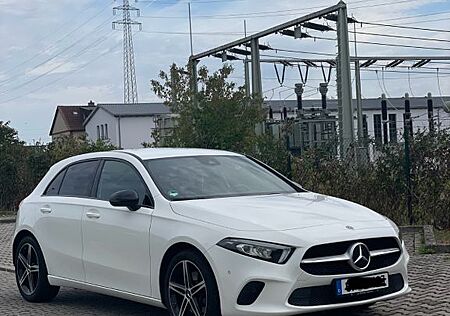 Mercedes-Benz A 220 Progressiv + Ambiente+LED High Performance