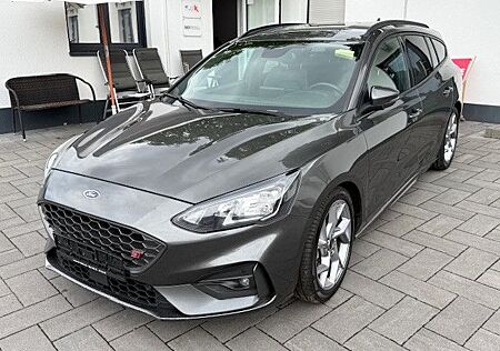 Ford Focus Turnier ST Digital Tacho Sport-Leder Sitze