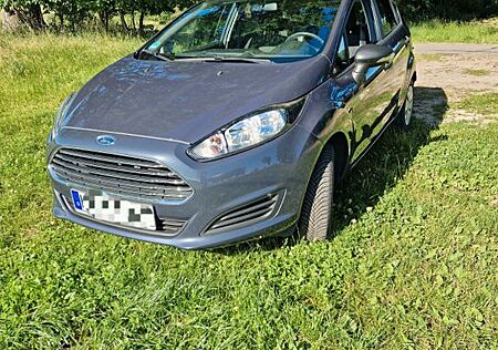 Ford Fiesta 1,25 44kW mit wenig Laufleistung. 2 Hd.