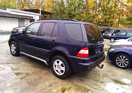 Mercedes-Benz ML 320 LEDER NAVI