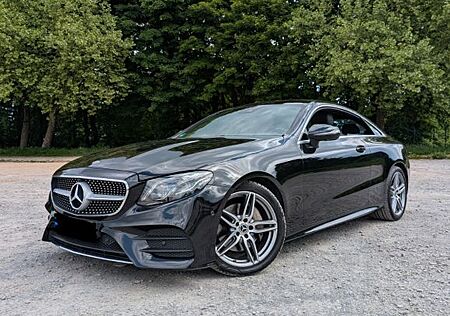 Mercedes-Benz E 220 d AMG-Line 360° Kamera Navi Apple Carplay
