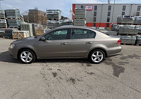 VW Passat Volkswagen Lim. 2.0 TDI -- Automatik ---Tüv-06--2026