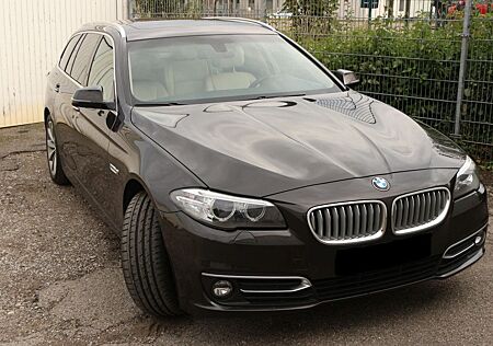 BMW 528i xDrive Touring Automatik Modern Line