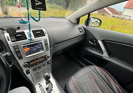 Toyota Avensis Combi 2,2-l-D-4D Automatik Life Life