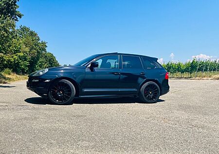 Porsche Cayenne GTS All Black