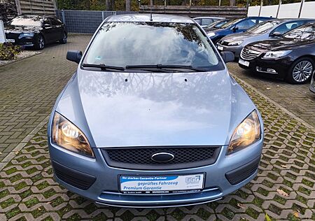 Ford Focus Lim. Fun X ( ALLWETTERREIFEN-ÖL& TÜV NEU)