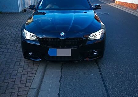 BMW 520d Sehr gepflegter xDrive Touring M Sportpake