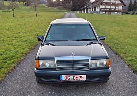 Mercedes-Benz 190 E 2.0 Sportline Blauschwarzmet. OLdtimer!!