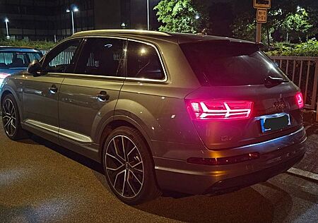 Audi Q7 3.0 TDI 3×Sline quattro tiptronic -