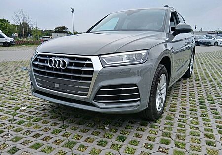 Audi Q5 50 TFSI e quattro Sport Paket S line 252 PS