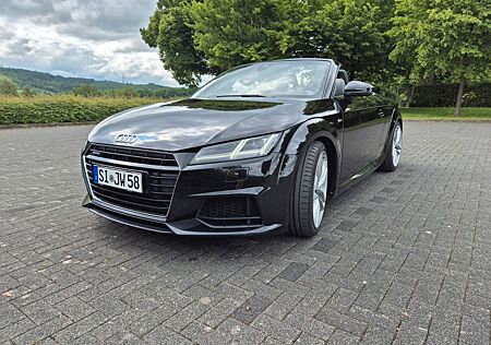 Audi TT Roadster 2.0 TFSI S tronic quattro -