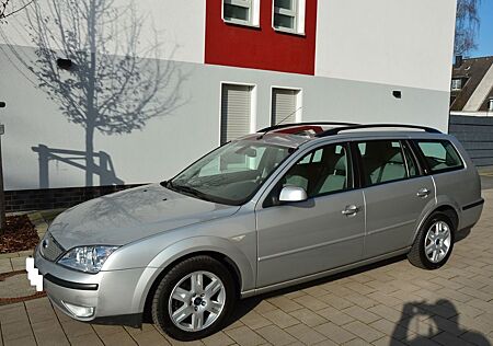 Ford Mondeo 2,0 Ghia Autom. Turnier