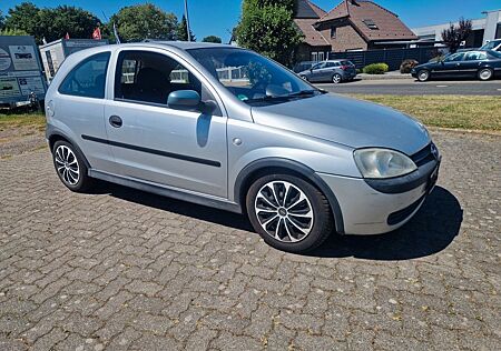 Opel Corsa 1.2 -