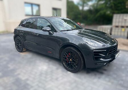 Porsche Macan GTS PDK