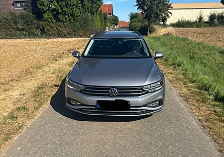 VW Passat Variant Volkswagen 2.0 TDI SCR DSG Business Vari...