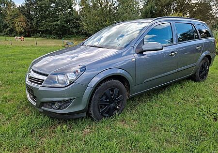 Opel Astra Caravan (H) Kombi 8 Fach 1.6 Benzina