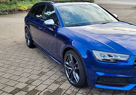 Audi S4 3.0 TFSI tiptronic quattro - Top Zustand