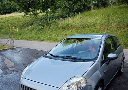 Fiat Grande Punto 199 1.4 Benzin 77 PS NEU TüV