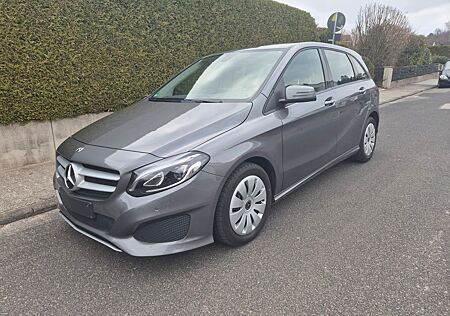 Mercedes-Benz B 200 - Urban Automatik, LED, Navi, Kamera